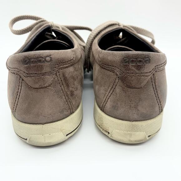 ECCO Crisp Leather Lace Up Sneaker In Taupe Size 37 Preppy Minimalist Coastal - Picture 8 of 13